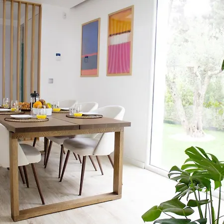 - Relaxing Oasis, 10 Mins To Beach, Near Lisbon Villa